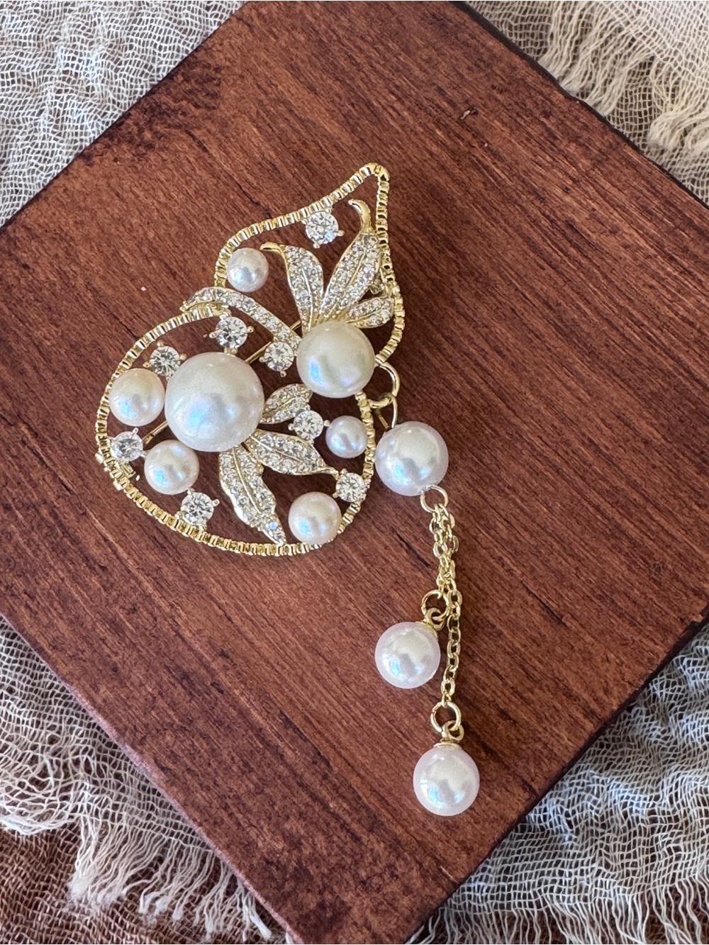 Gold Pearl & Crystal Teardrop Brooch - Elegant Women's Jewelry